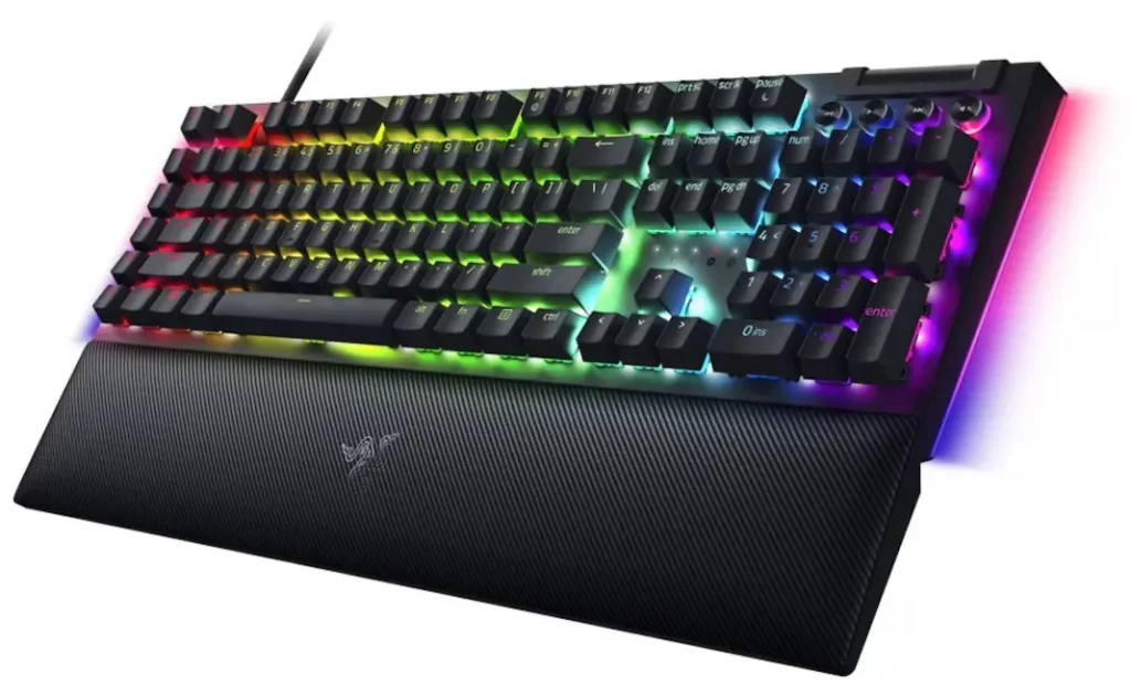 Vill man ha det bästa gamingtangentbordet så är Razer BlackWidow V4 en stark rekommendation från oss.