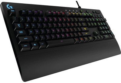 Logitech-G213-Prodigy-Tangentbord tar sig högt upp på vår topplista av bästa gaming tangentbord.